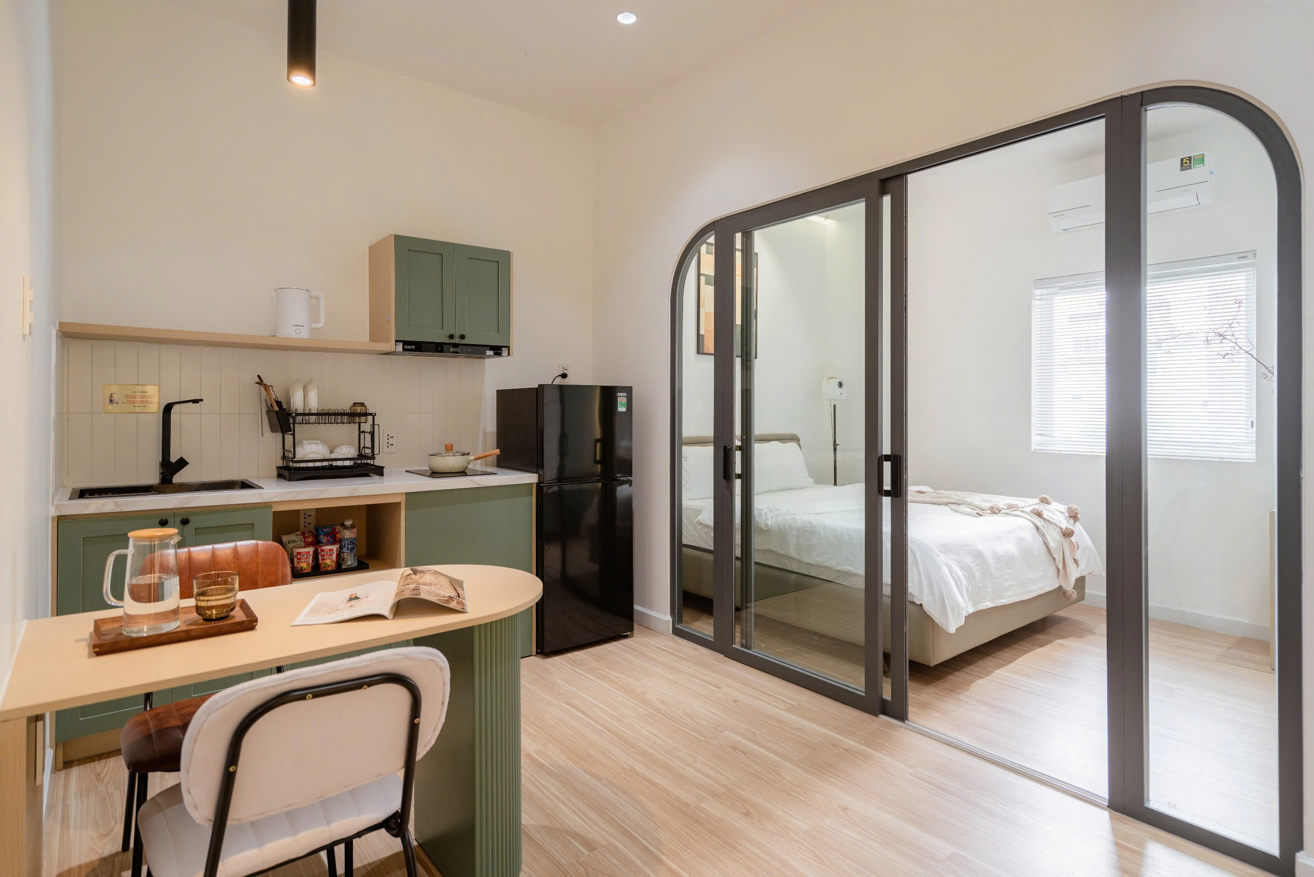 Ph&ograve;ng S402 - Ph&ograve;ng Ngủ T&aacute;ch Bếp - Sky Home - Homestay Theo Giờ Quận 10 HCM (4)
